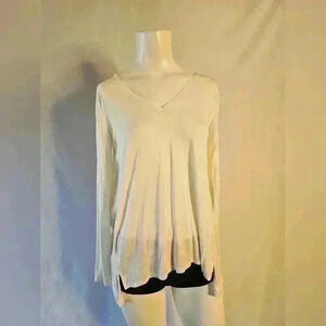 White House Black Market Long Cream Blouse with Accordion Back - Size XS